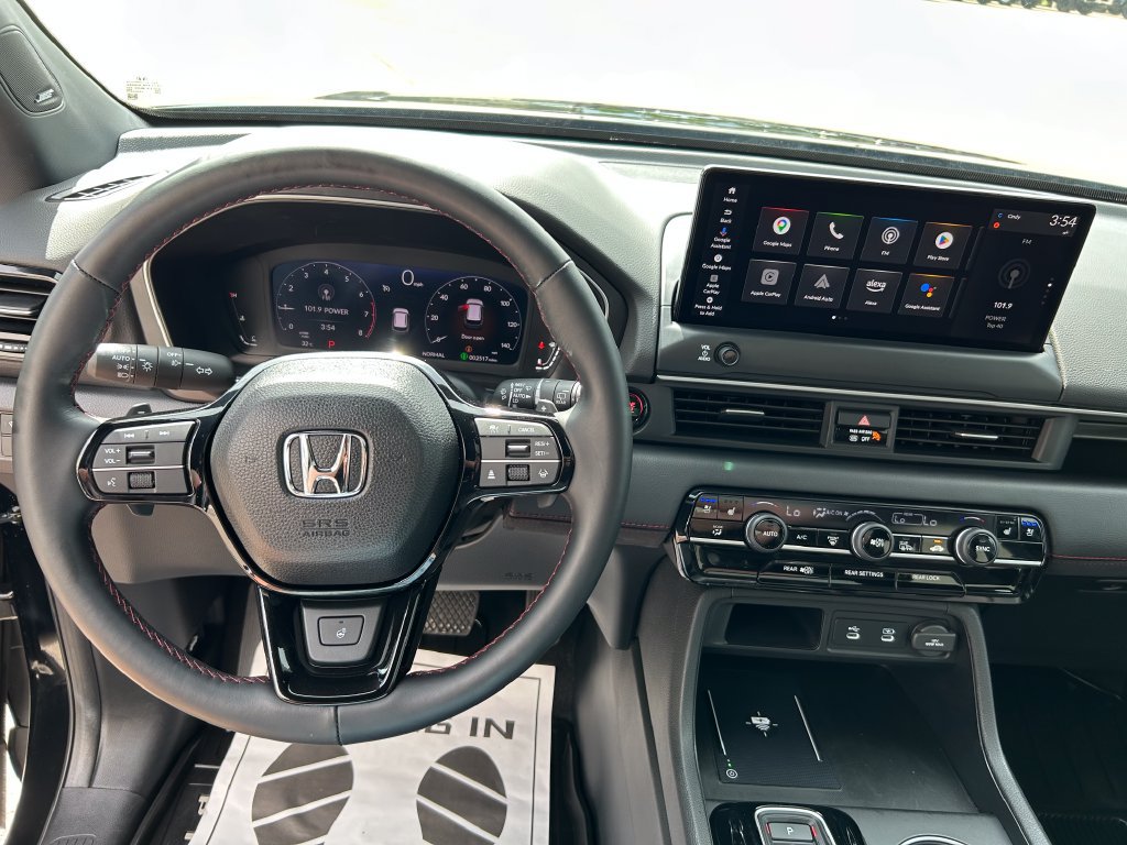 Used 2026 Honda Pilot Black Edition image 13