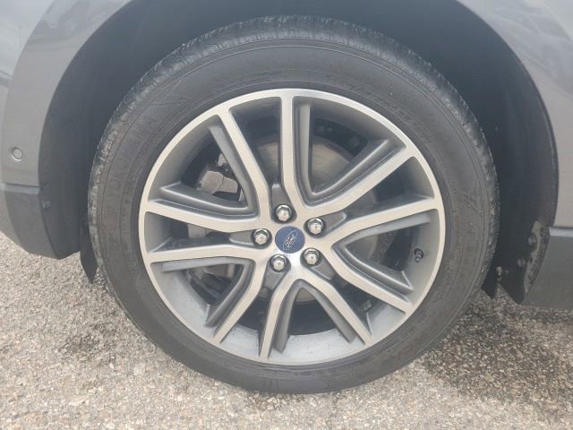 Used 2021 Ford Edge Titanium w/ Equipment Group 301A image 25