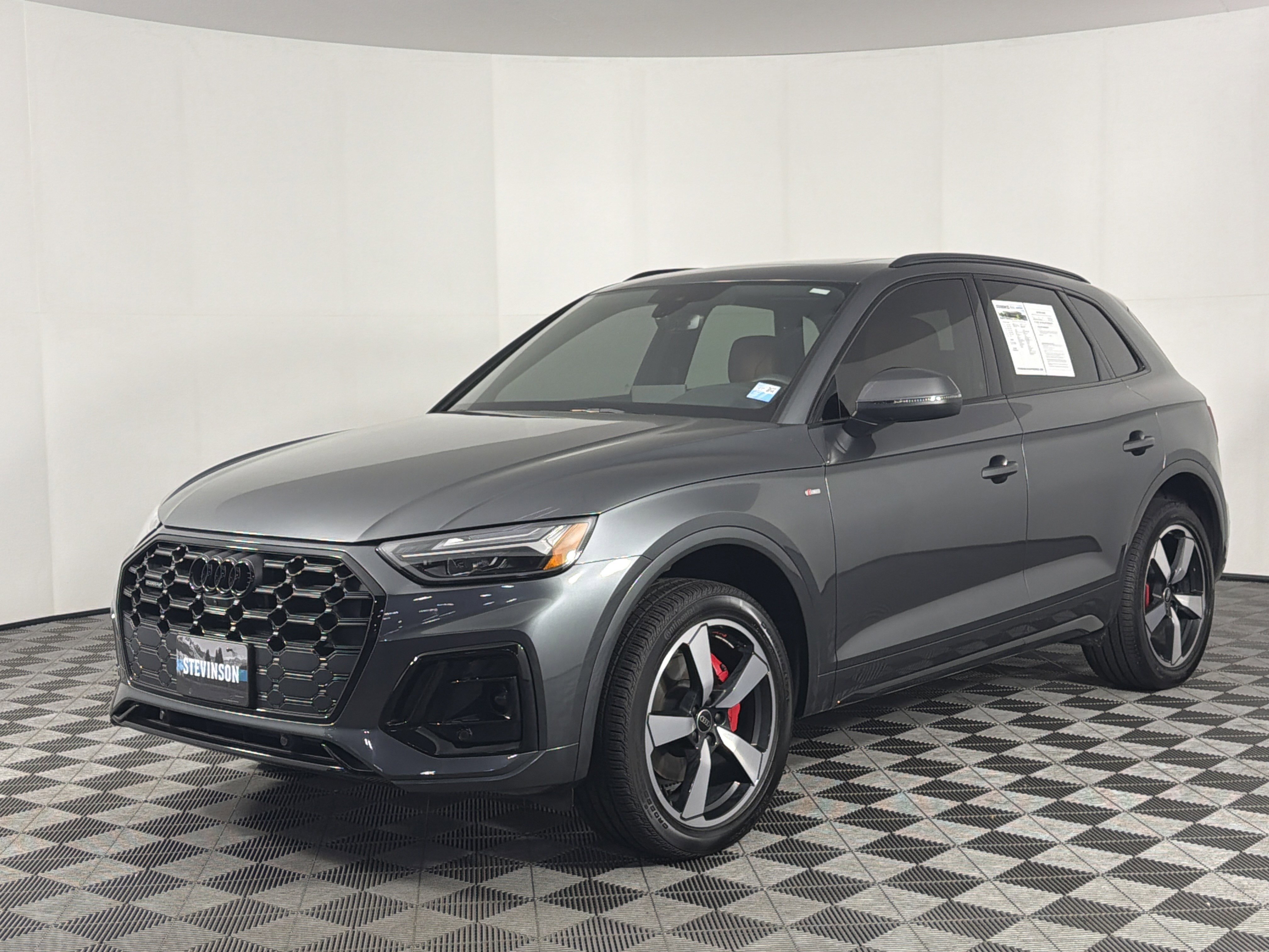 Used 2024 Audi Q5 2.0T Premium Plus w/ Premium Plus Package AWD/4WD image 3