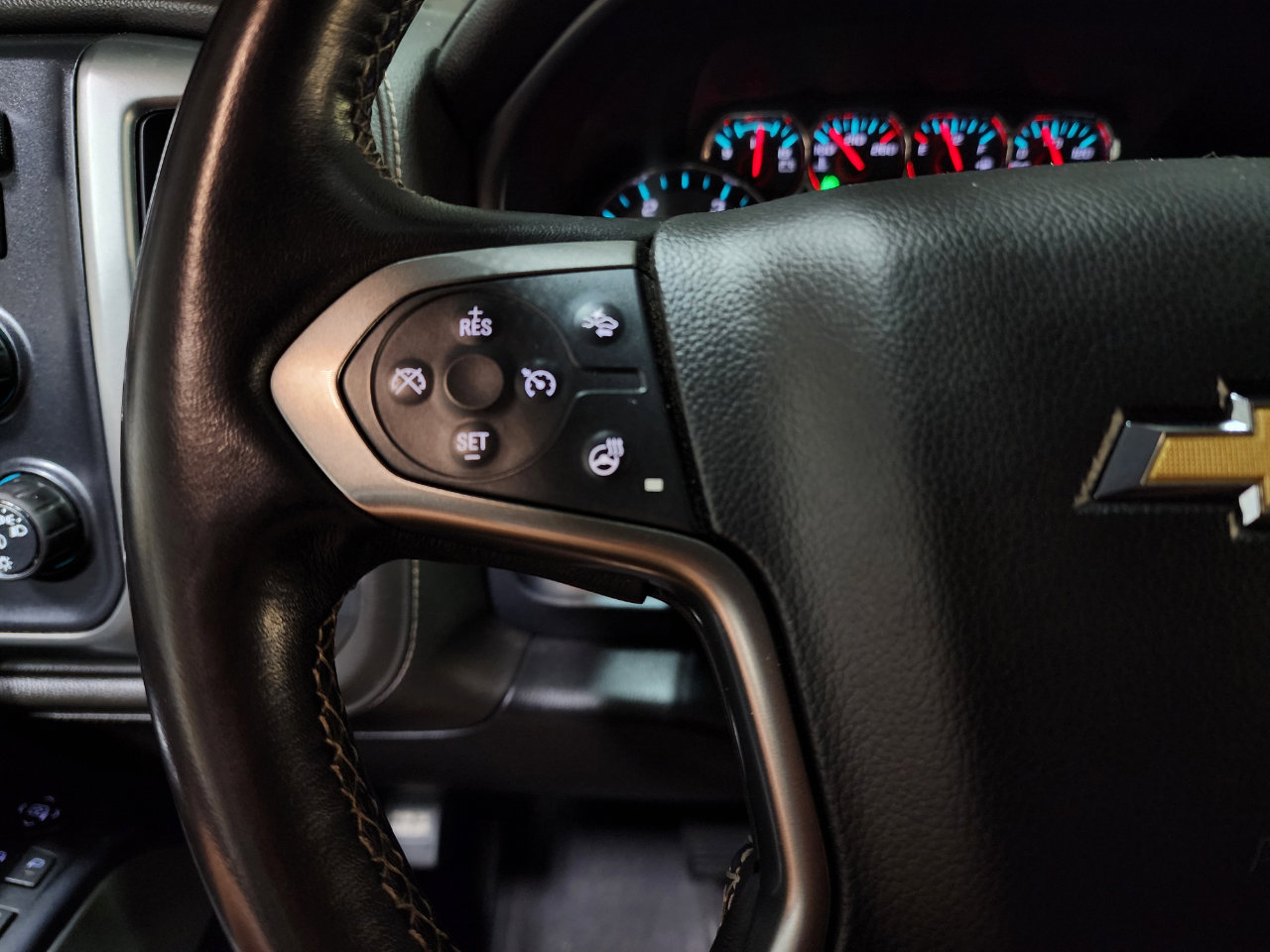 Used 2019 Chevrolet Silverado 2500 LTZ w/ Duramax Plus Package image 30