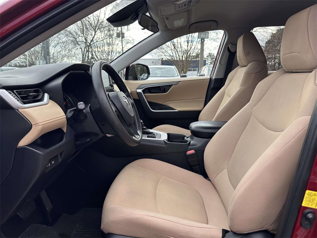 Certified 2021 Toyota RAV4 LE image 20