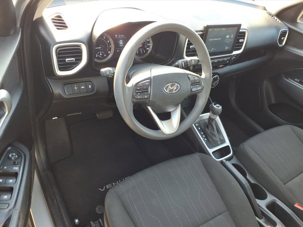 Used 2021 Hyundai Venue SE image 9