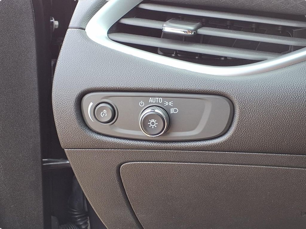 Used 2022 Chevrolet Malibu RS w/ LPO, Floor Liner Package image 16