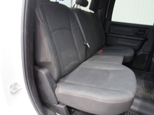 Used 2024 RAM 3500 Tradesman w/ Chrome Appearance Group AWD/4WD image 18