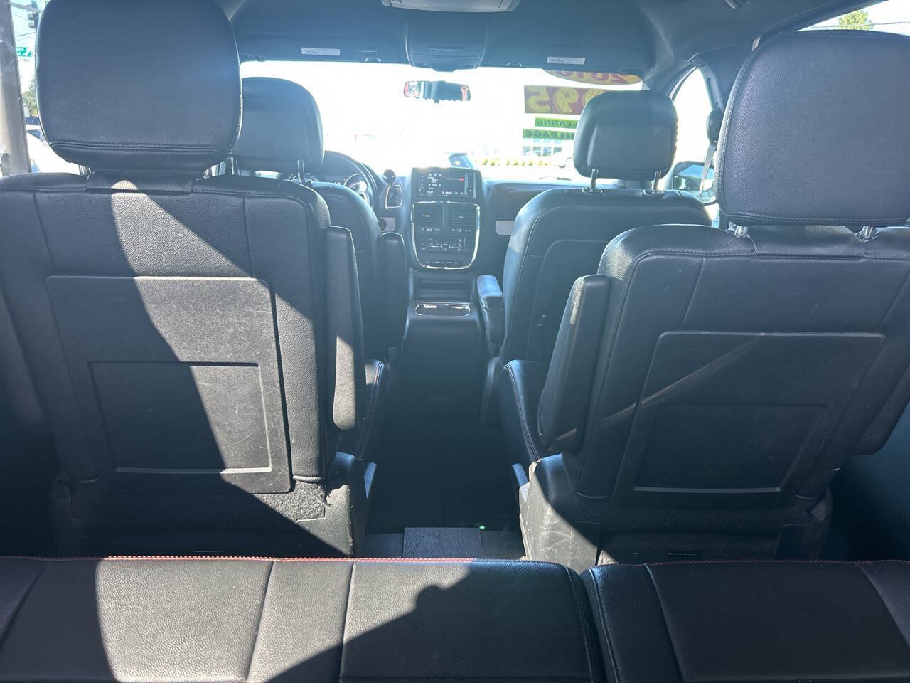 Used 2016 Dodge Grand Caravan R/T FWD image 11