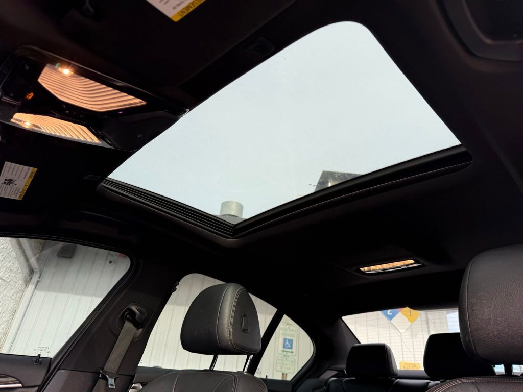 Used 2020 BMW 530i w/ Convenience Package image 16