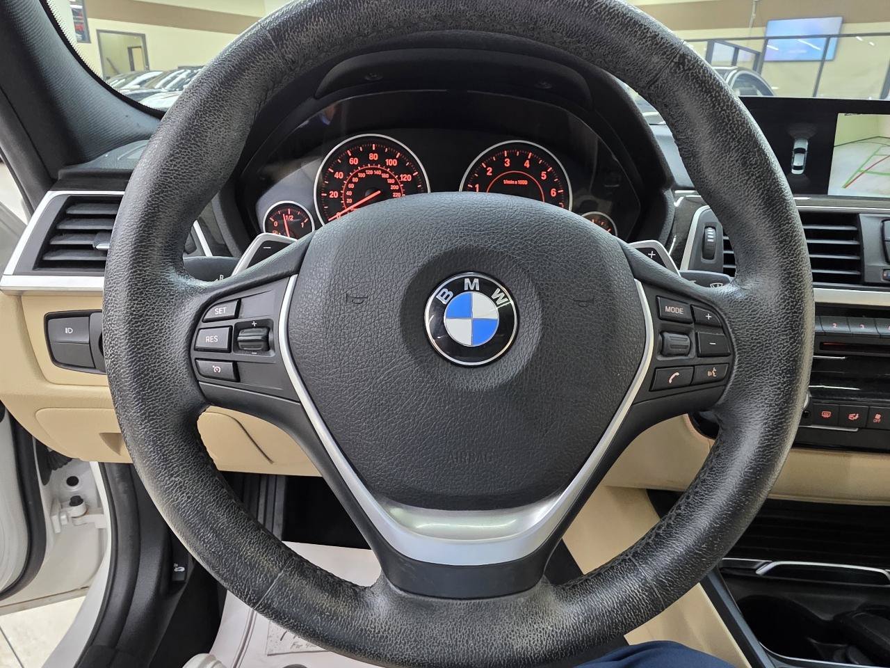 Used 2017 BMW 330i xDrive Sedan AWD/4WD image 29