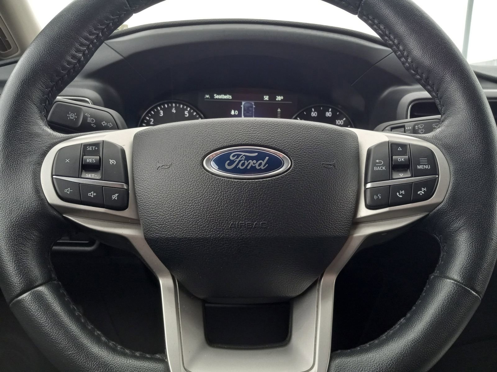 Used 2024 Ford Explorer XLT w/ Equipment Group 202A RWD image 20