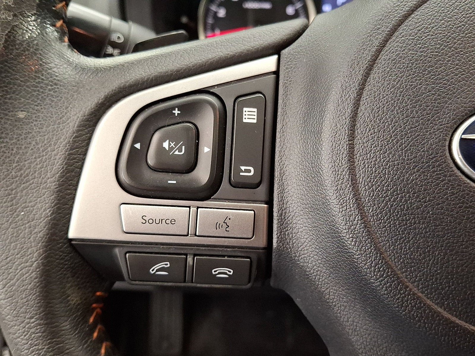 Used 2016 Subaru Crosstrek 2.0i Premium w/ Moonroof Package AWD/4WD image 9
