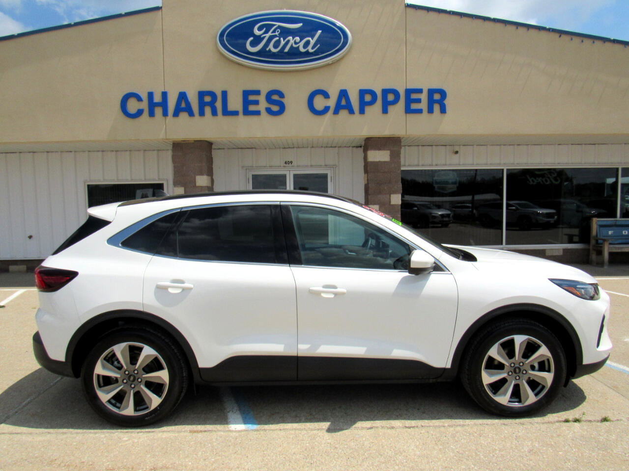 New 2025 Ford Escape Platinum w/ Premium Technology Package image 4