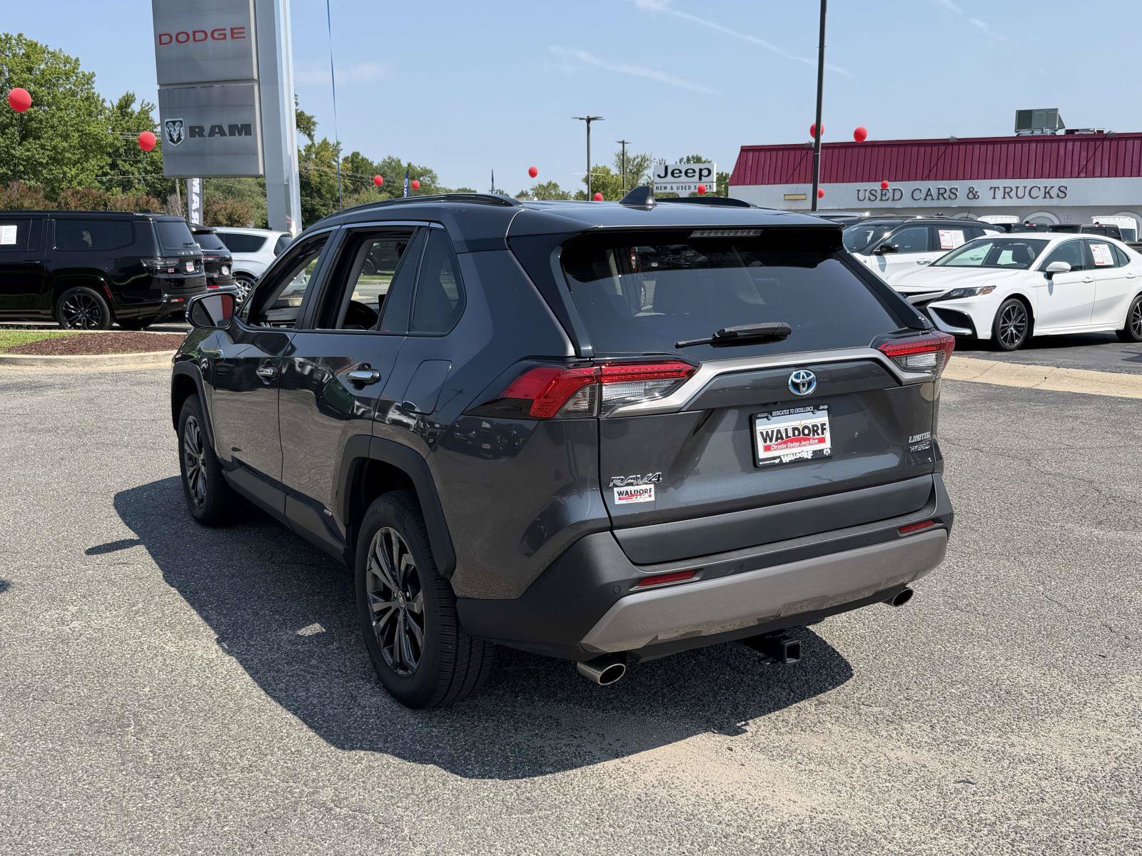 Used 2023 Toyota RAV4 Limited AWD/4WD image 5