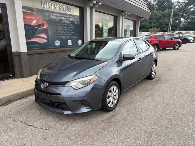 Used 2016 Toyota Corolla LE FWD image 2
