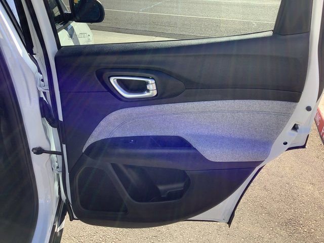 Used 2025 Jeep Compass Latitude w/ Convenience Group image 33