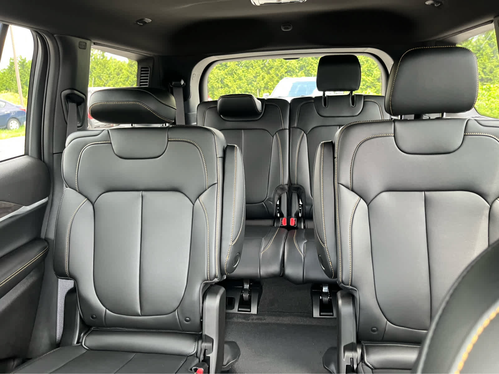 New 2026 Jeep Grand Cherokee L Limited AWD/4WD image 19
