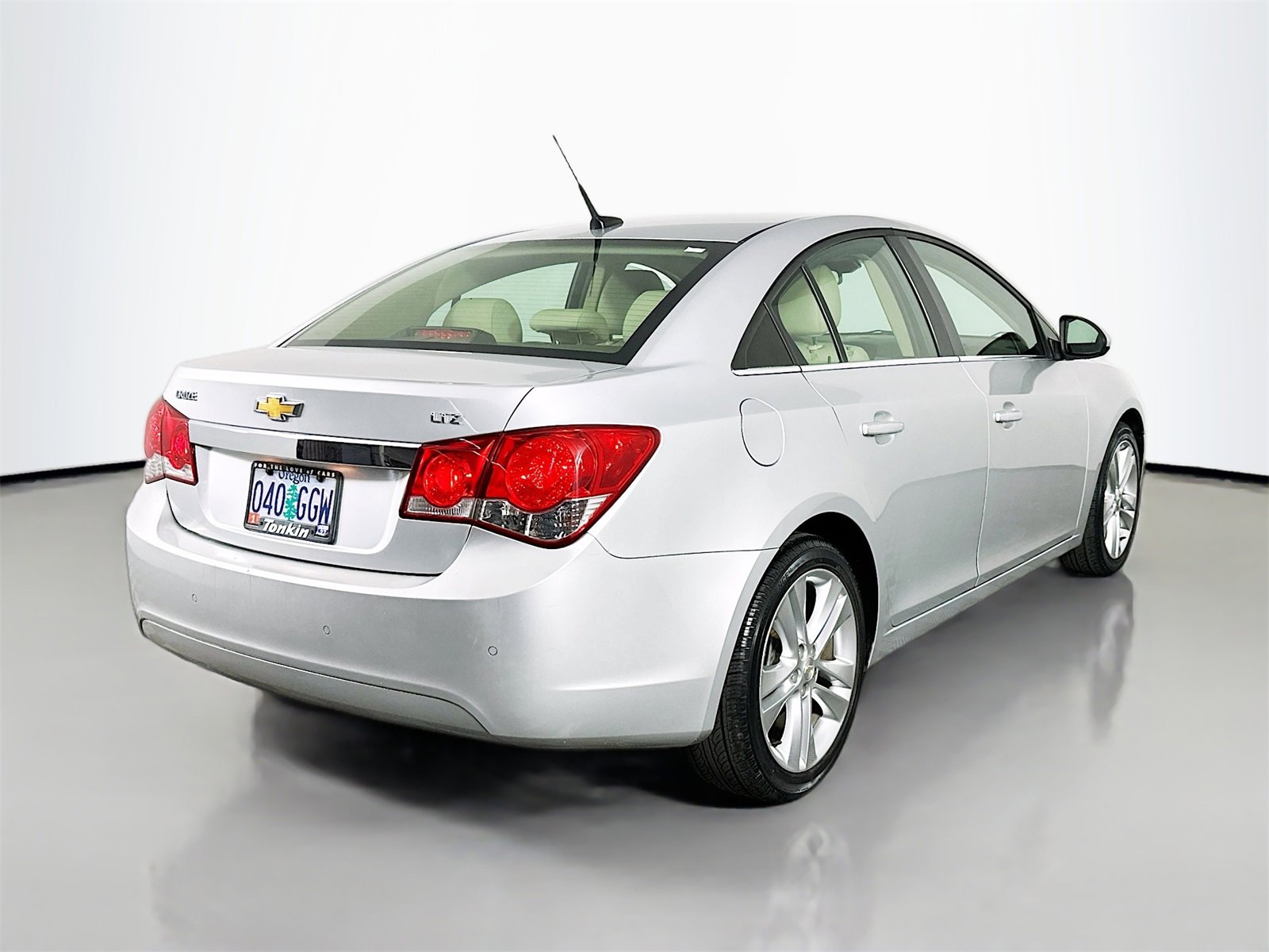 Used 2011 Chevrolet Cruze LTZ image 8