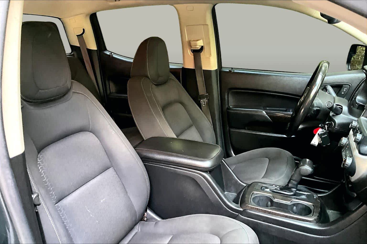 Used 2016 GMC Canyon SLE RWD image 9