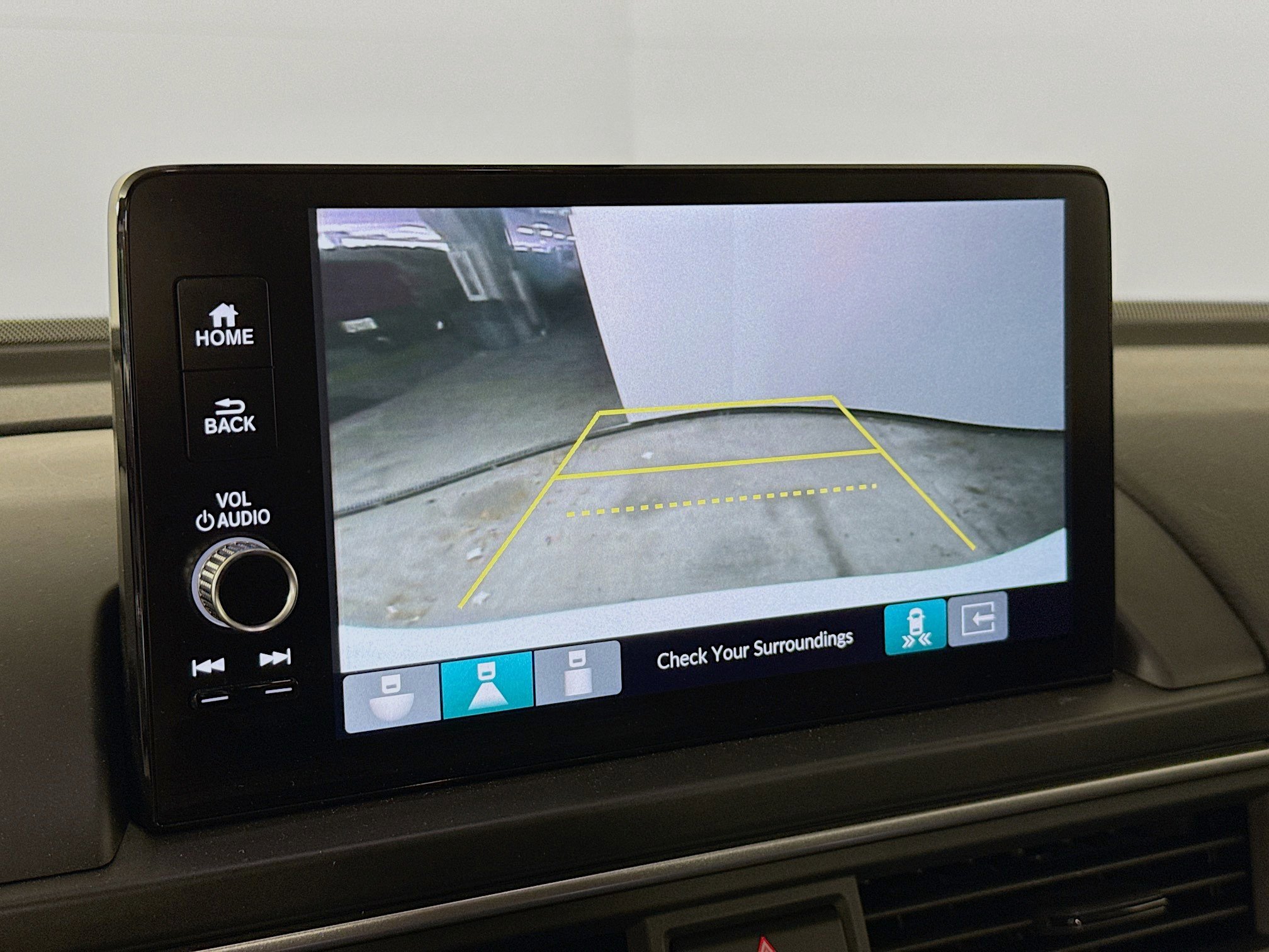 Certified 2025 Honda Pilot Touring image 16