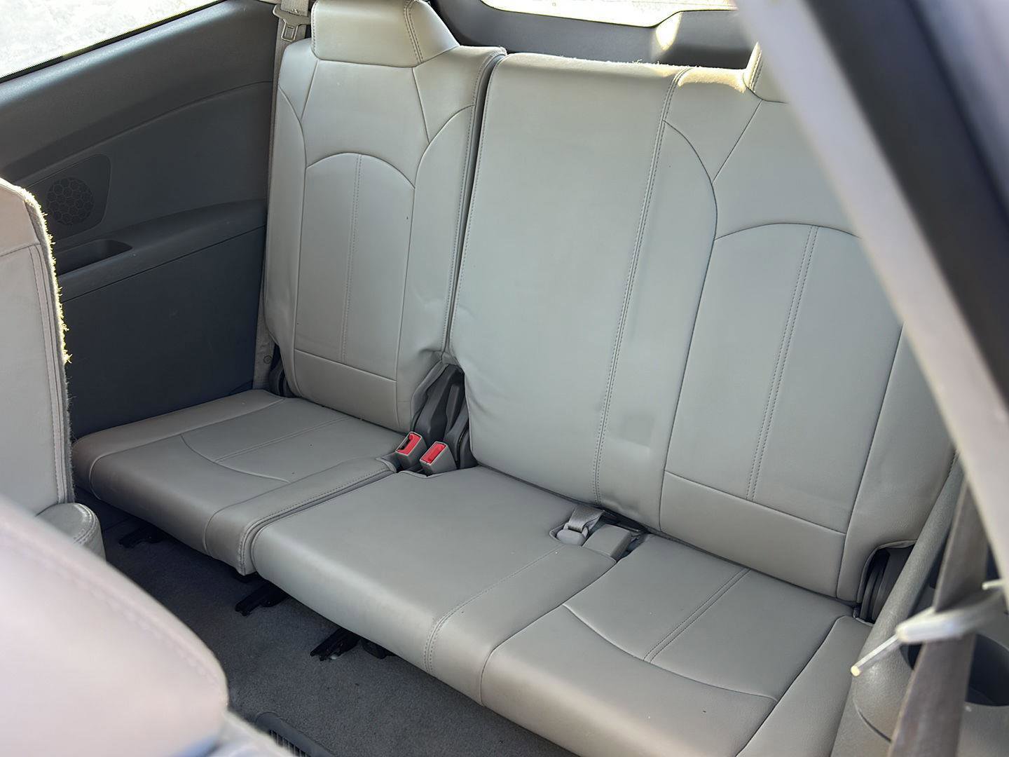 Used 2015 Chevrolet Traverse LT image 24