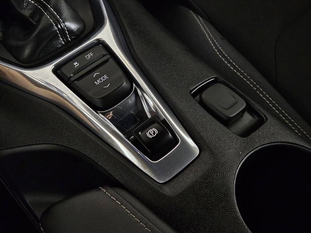 Used 2018 Chevrolet Camaro LT w/ Redline Edition image 17