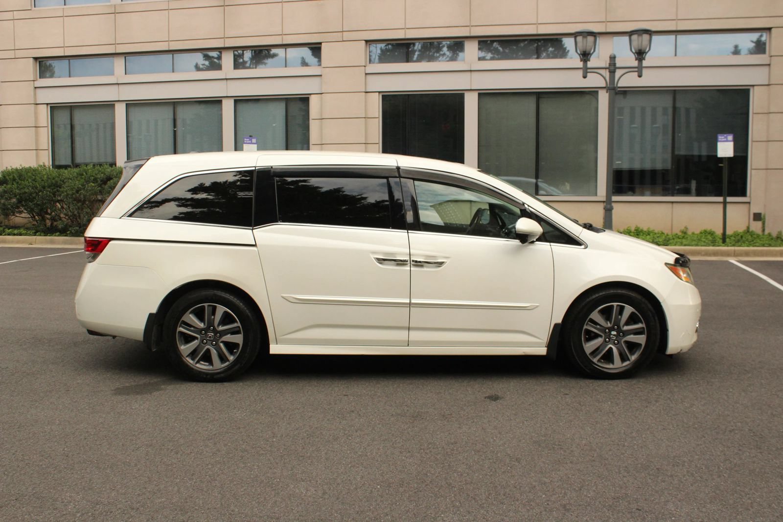 Used 2014 Honda Odyssey Touring image 6