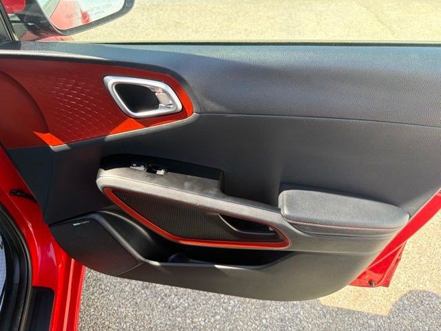 Used 2021 Kia Soul Turbo FWD image 19