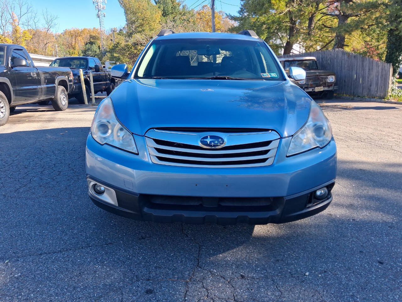 Used 2011 Subaru Outback 2.5i Premium w/ All-Weather Pkg AWD/4WD image 6
