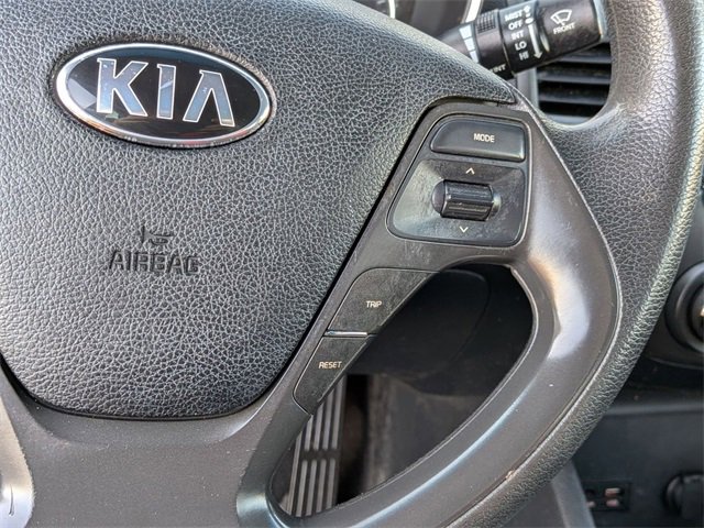 Used 2017 Kia Forte LX image 19