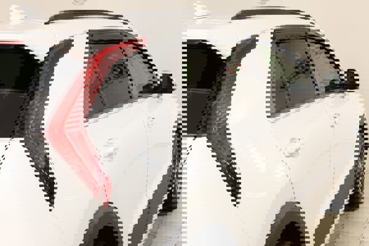 Used 2024 Kia Niro EX image 41