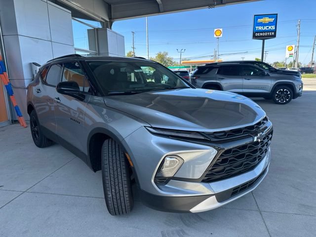 New 2026 Chevrolet Blazer LT w/ Convenience Package AWD/4WD image 4