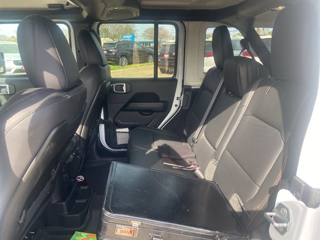 Used 2026 Jeep Wrangler Sahara image 33