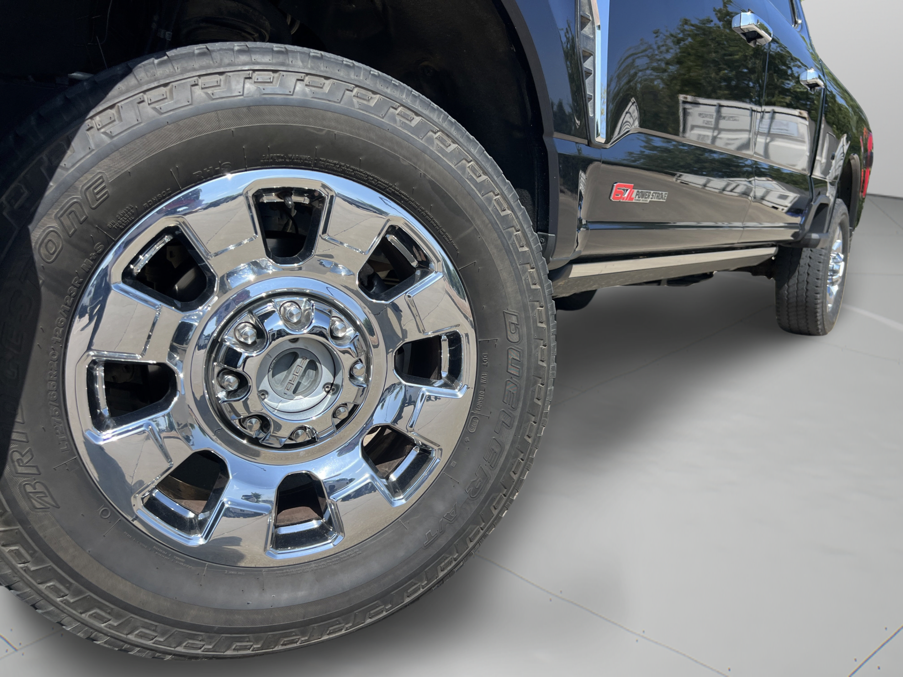 Used 2023 Ford F250 Lariat w/ Lariat Ultimate Package AWD/4WD image 29