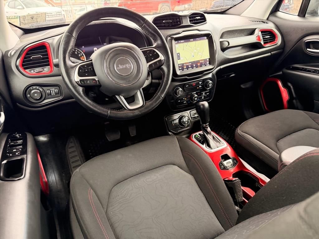 Used 2021 Jeep Renegade Trailhawk image 5