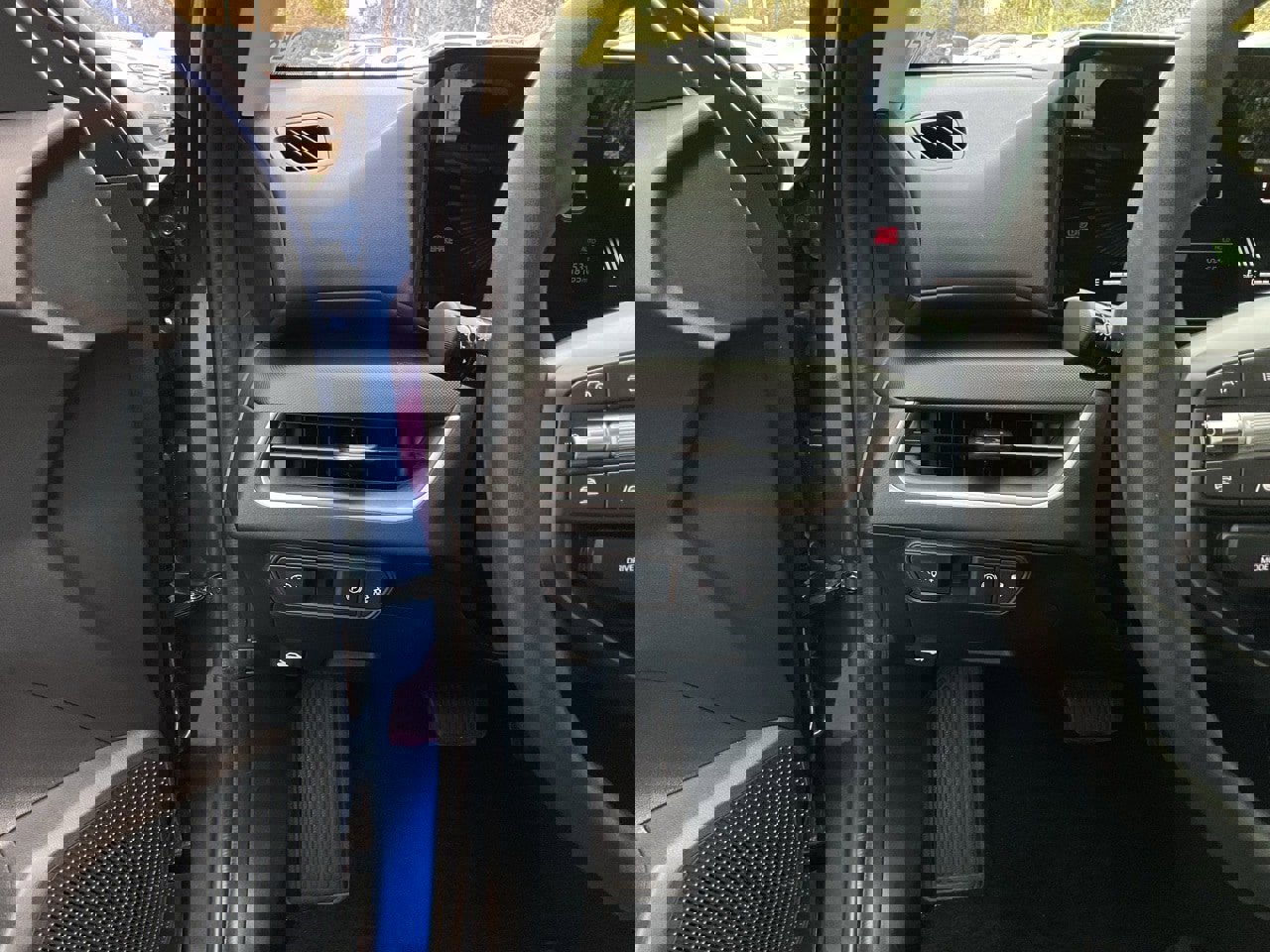 Used 2025 Kia K4 LXS image 24