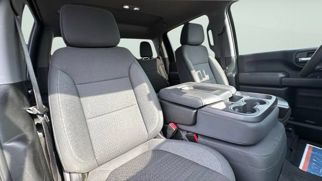 Used 2022 Chevrolet Silverado 2500 Custom w/ Custom Convenience Package AWD/4WD image 22