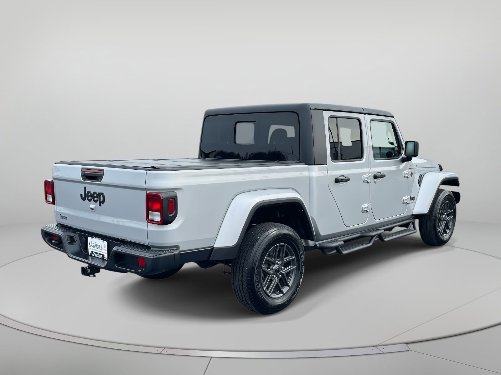 Used 2024 Jeep Gladiator Sport AWD/4WD image 3
