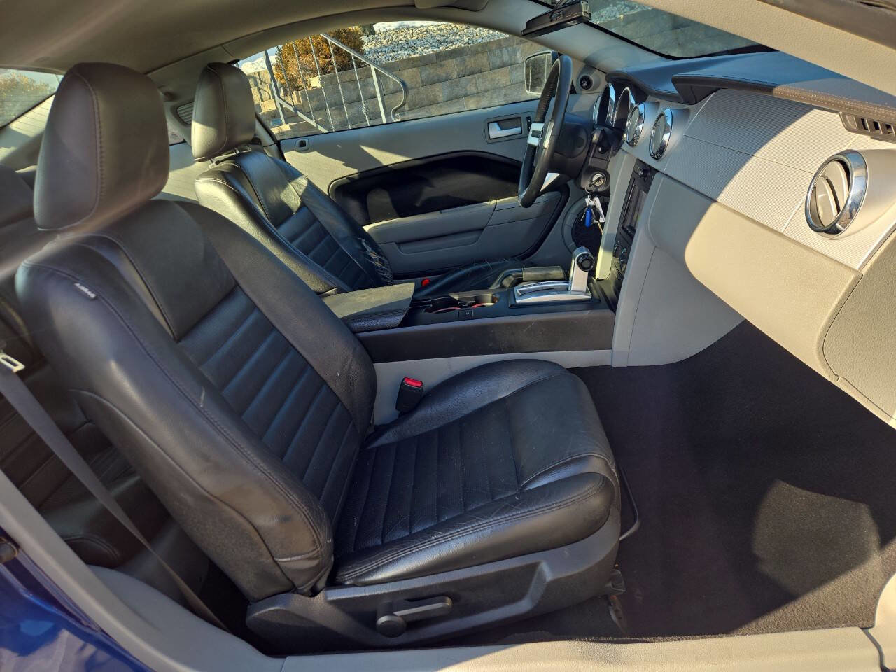 Used 2009 Ford Mustang GT RWD image 24