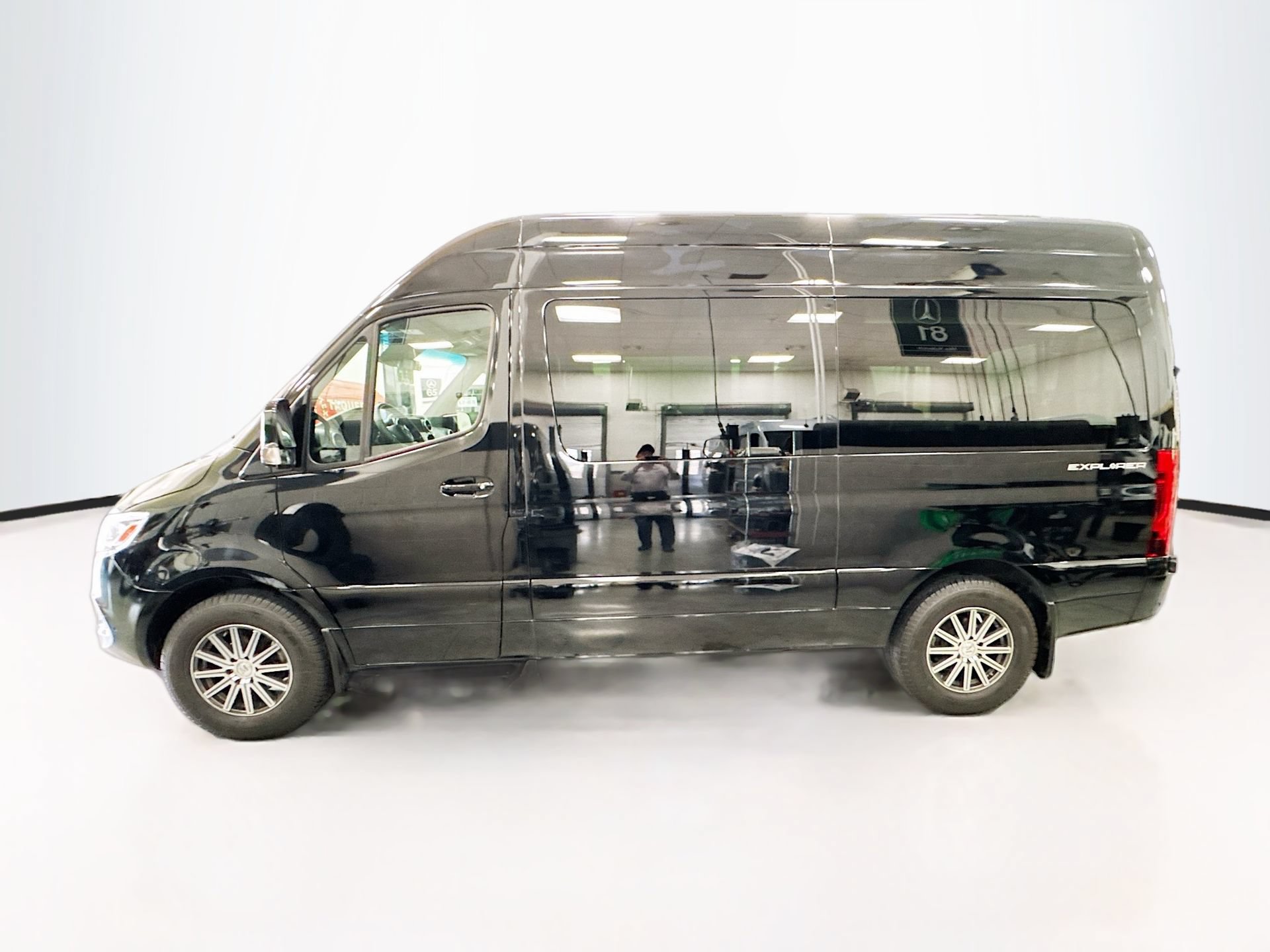 Used 2023 Mercedes-Benz Sprinter 2500 image 5