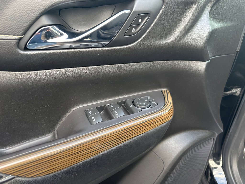 Used 2020 GMC Acadia SLE image 17