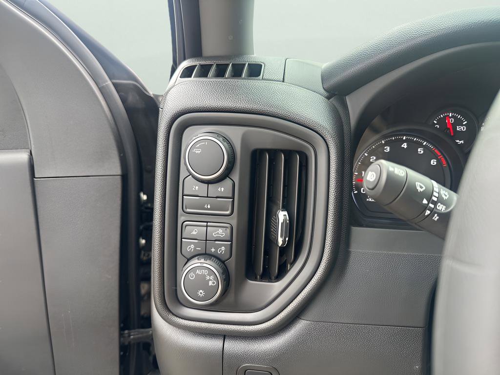 Used 2025 Chevrolet Silverado 2500 Custom w/ Custom Value Package image 27