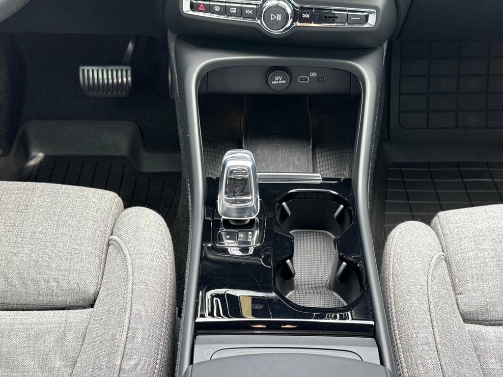 Certified 2023 Volvo XC40 Recharge Ultimate w/ Protection Package Premier AWD/4WD image 13