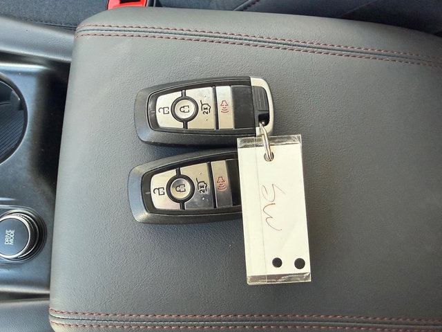 Used 2025 Ford Explorer Active image 31