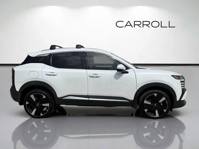 Used 2025 Nissan Kicks SR FWD image 2