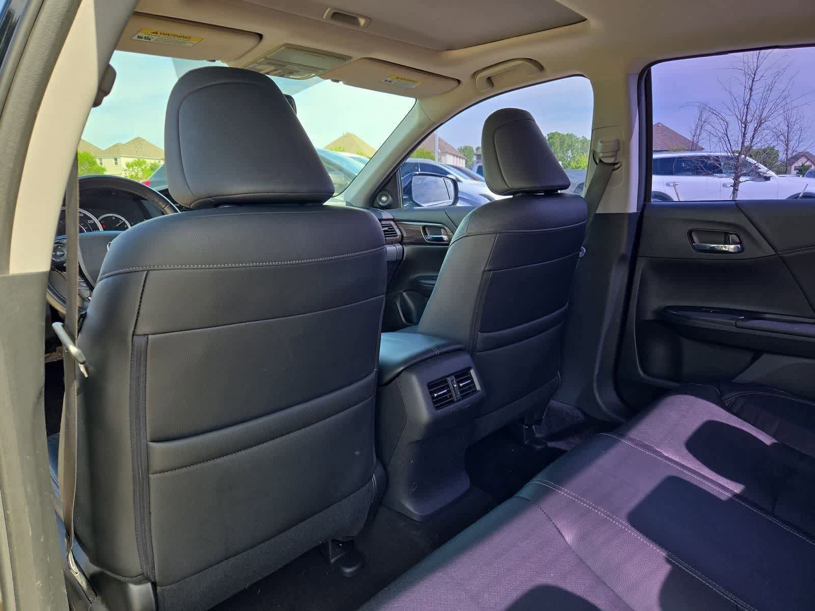 Used 2017 Honda Accord EX-L image 16