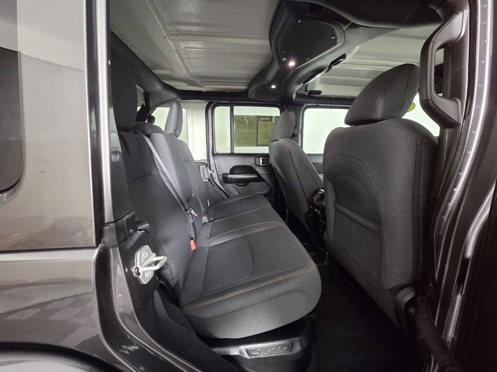 Certified 2025 Jeep Wrangler Sahara w/ Safety Group image 32
