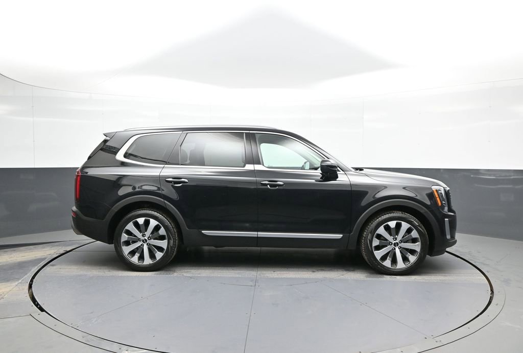 Certified 2022 Kia Telluride S image 5