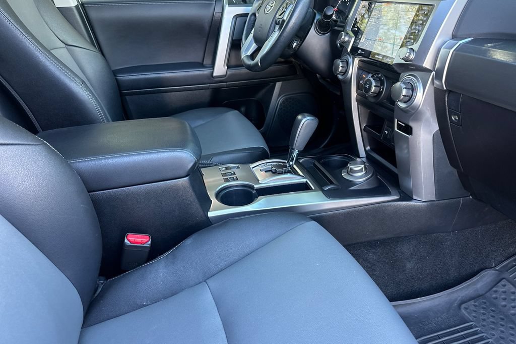 Used 2023 Toyota 4Runner SR5 Premium w/ Moonroof Package AWD/4WD image 16