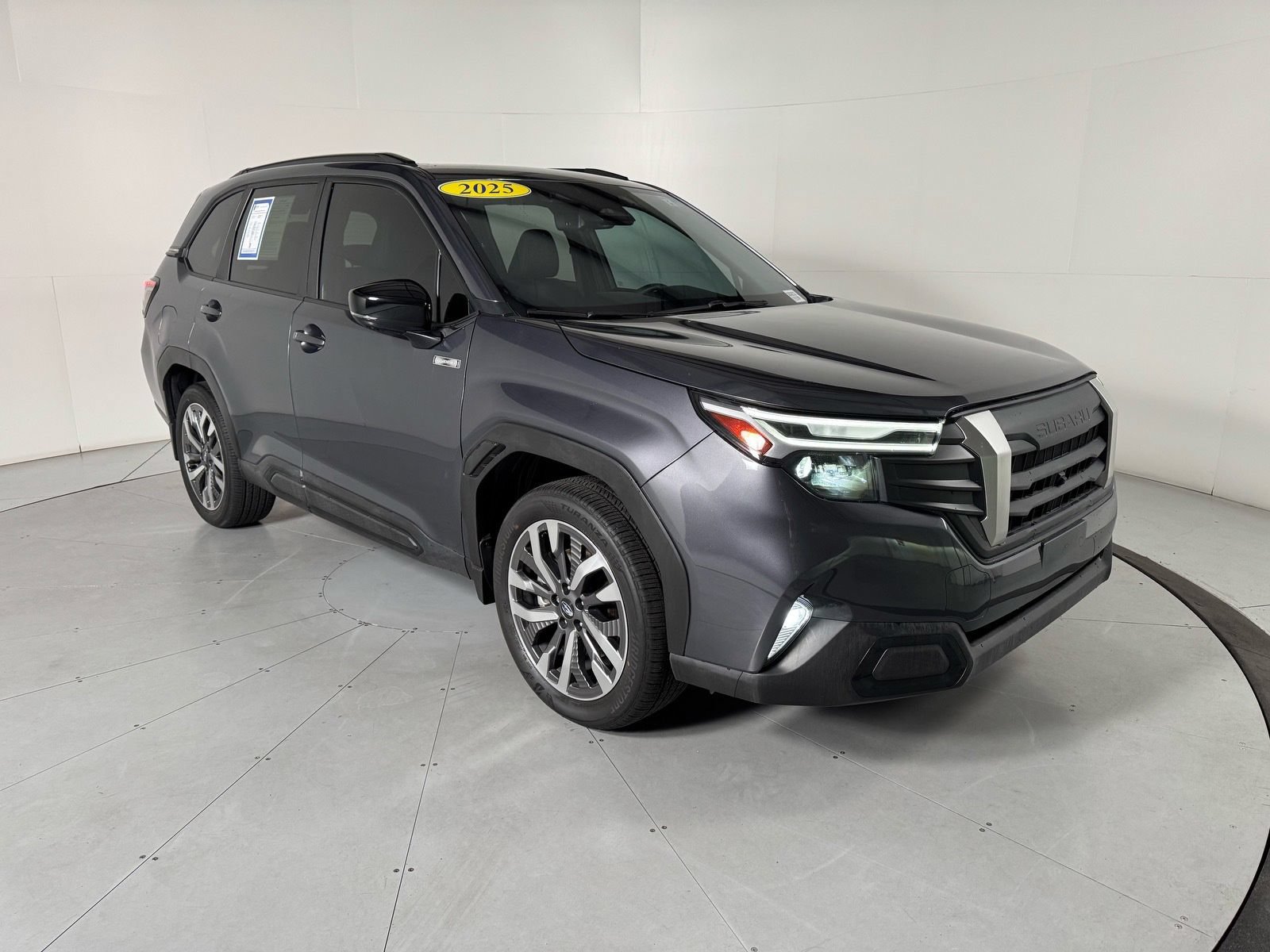 Used 2025 Subaru Forester Touring w/ Touring Package AWD/4WD image 7