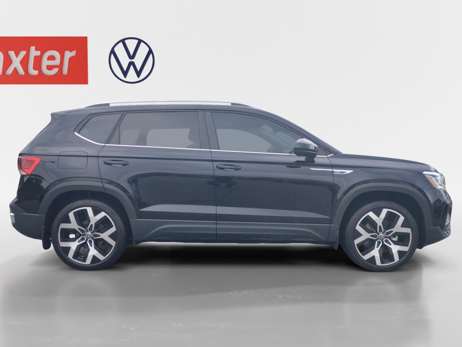 Certified 2022 Volkswagen Taos SEL w/ Panoramic Sunroof Package image 16
