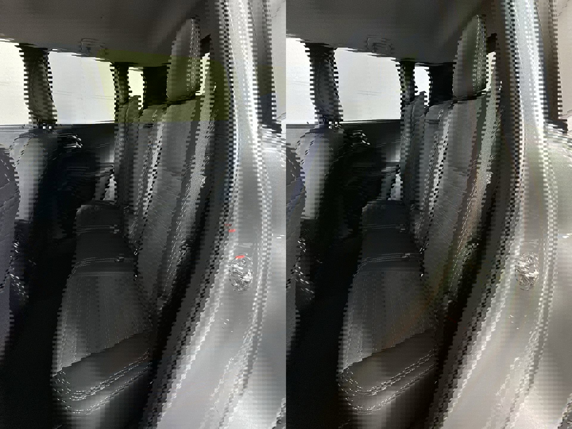 Used 2024 Mitsubishi Outlander SE image 27