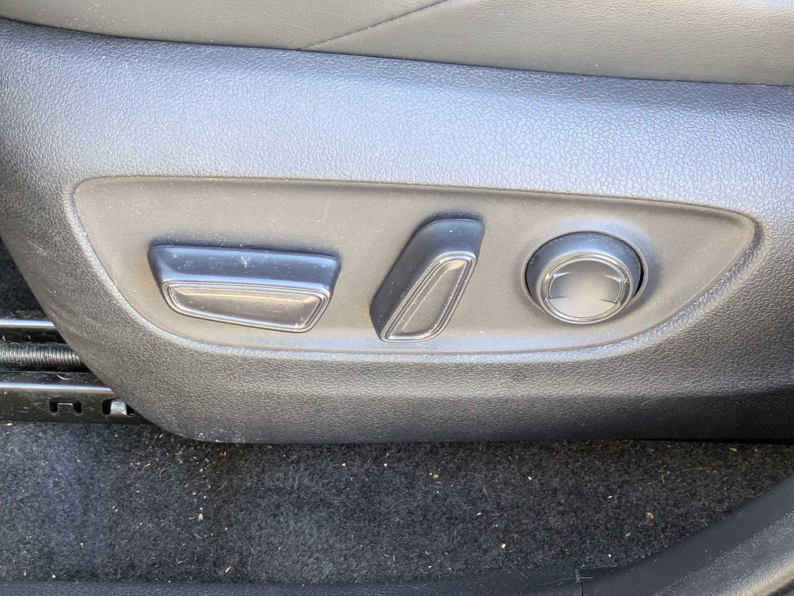 Used 2020 Toyota RAV4 TRD Off-Road image 16